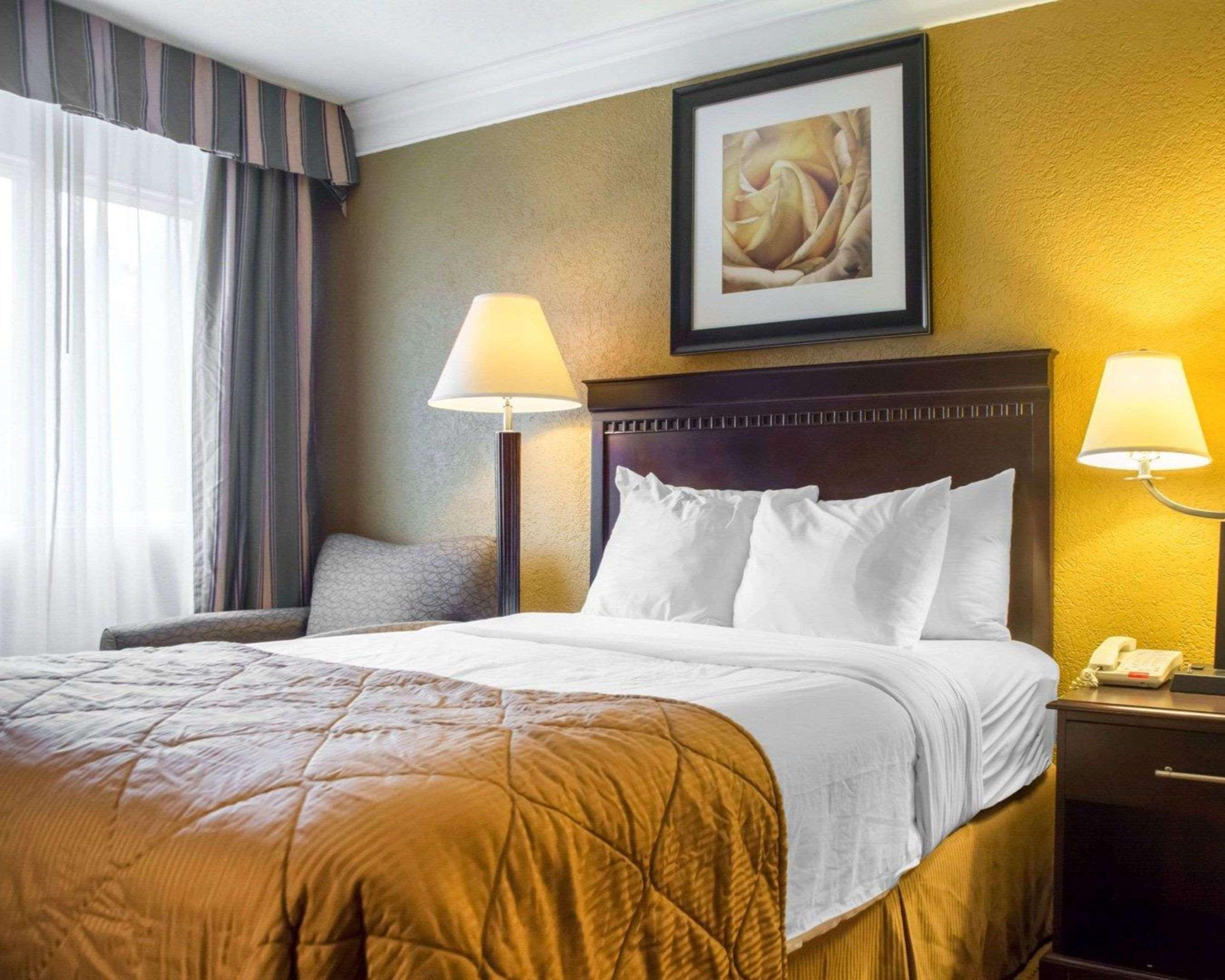 Quality Inn And Suites Fairgrounds - Syracuse Seneca Knolls Экстерьер фото